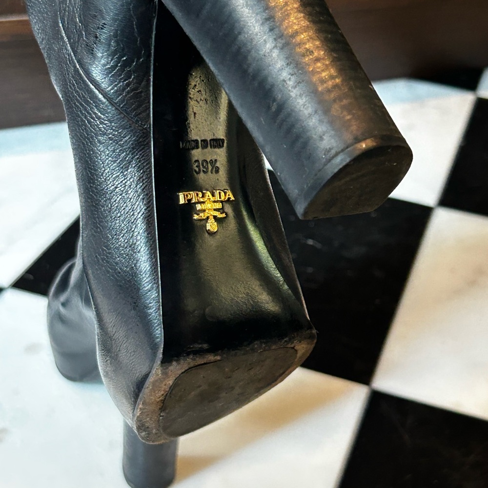 Prada boots - Picture 1 of 2